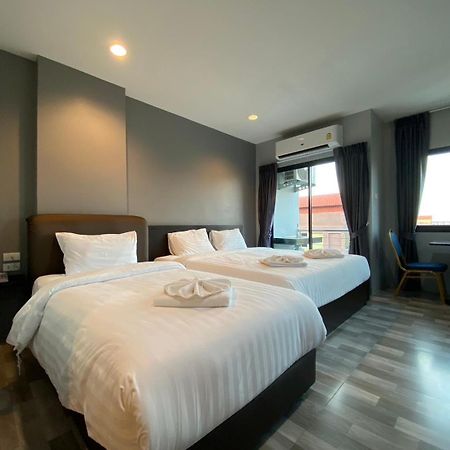 Grand Inter Hotel Samut Sakhon Quarto foto